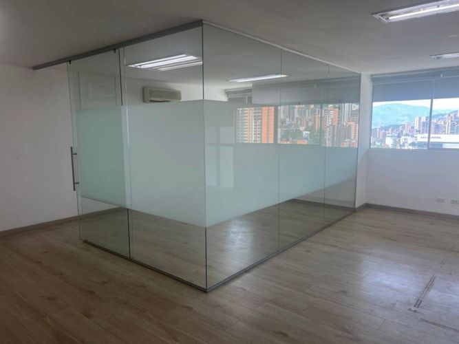 Oficina en arriendo en Los Balsos, Medellín, 100 m² · foto 4 de 20