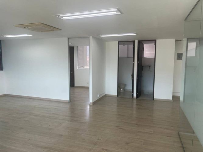 Oficina en arriendo en Los Balsos, Medellín, 100 m² · foto 7 de 20