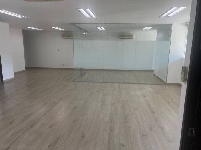 Oficina en arriendo en Los Balsos, Medellín, 100 m² · foto 8 de 20