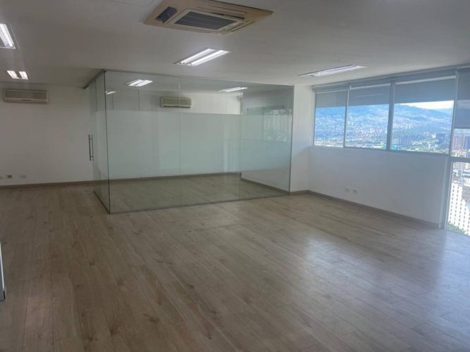 Oficina en arriendo en Los Balsos, Medellín, 100 m² · foto 10 de 20
