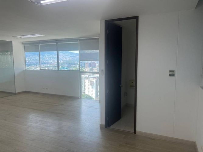 Oficina en arriendo en Los Balsos, Medellín, 100 m² · foto 11 de 20