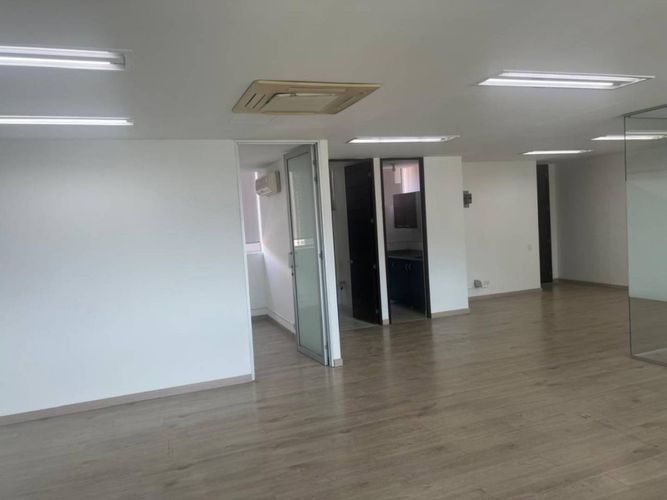 Oficina en arriendo en Los Balsos, Medellín, 100 m² · foto 16 de 20