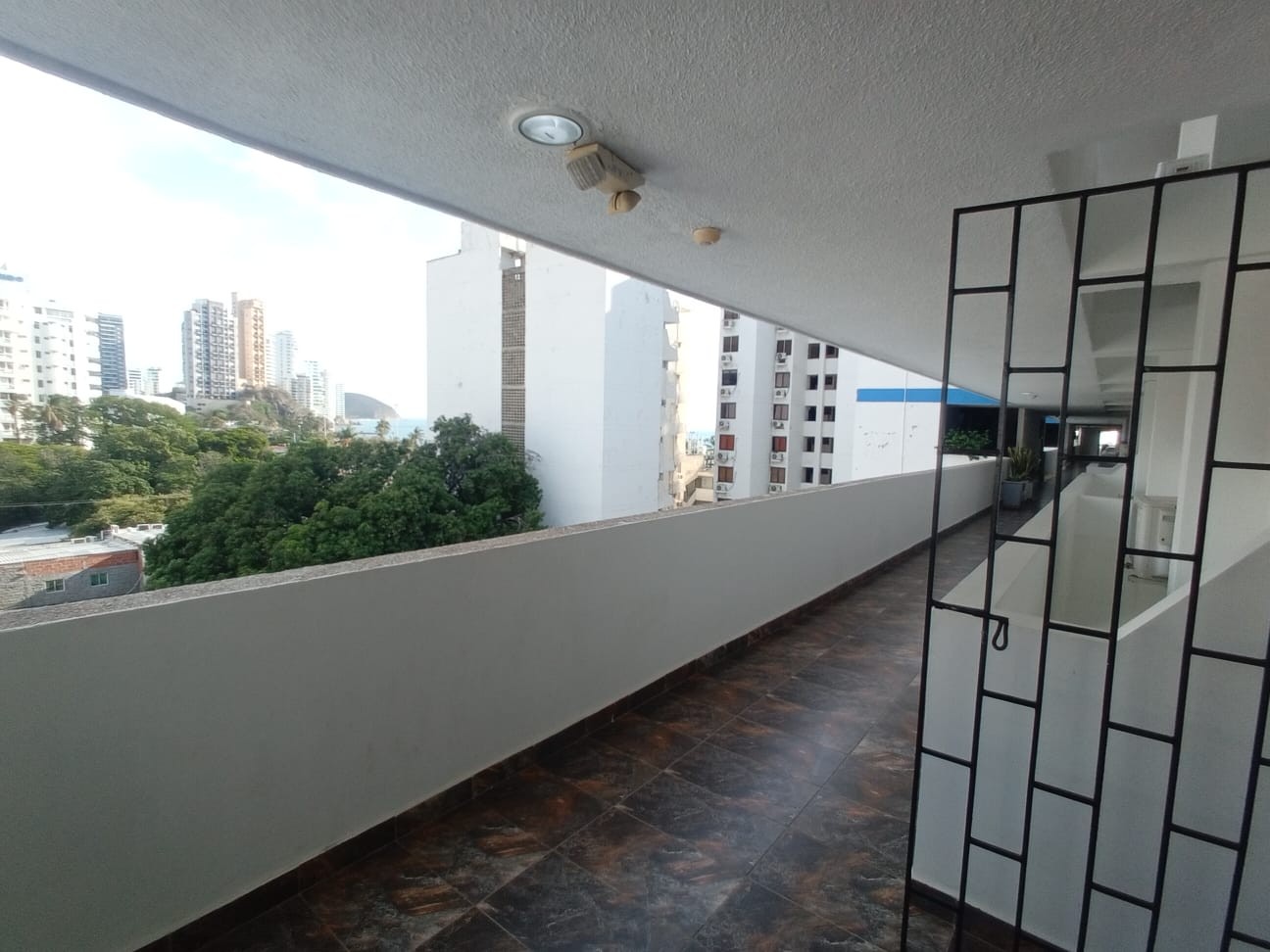 Apartamento en venta en Rodadero, Santa Marta · foto 2 de 11