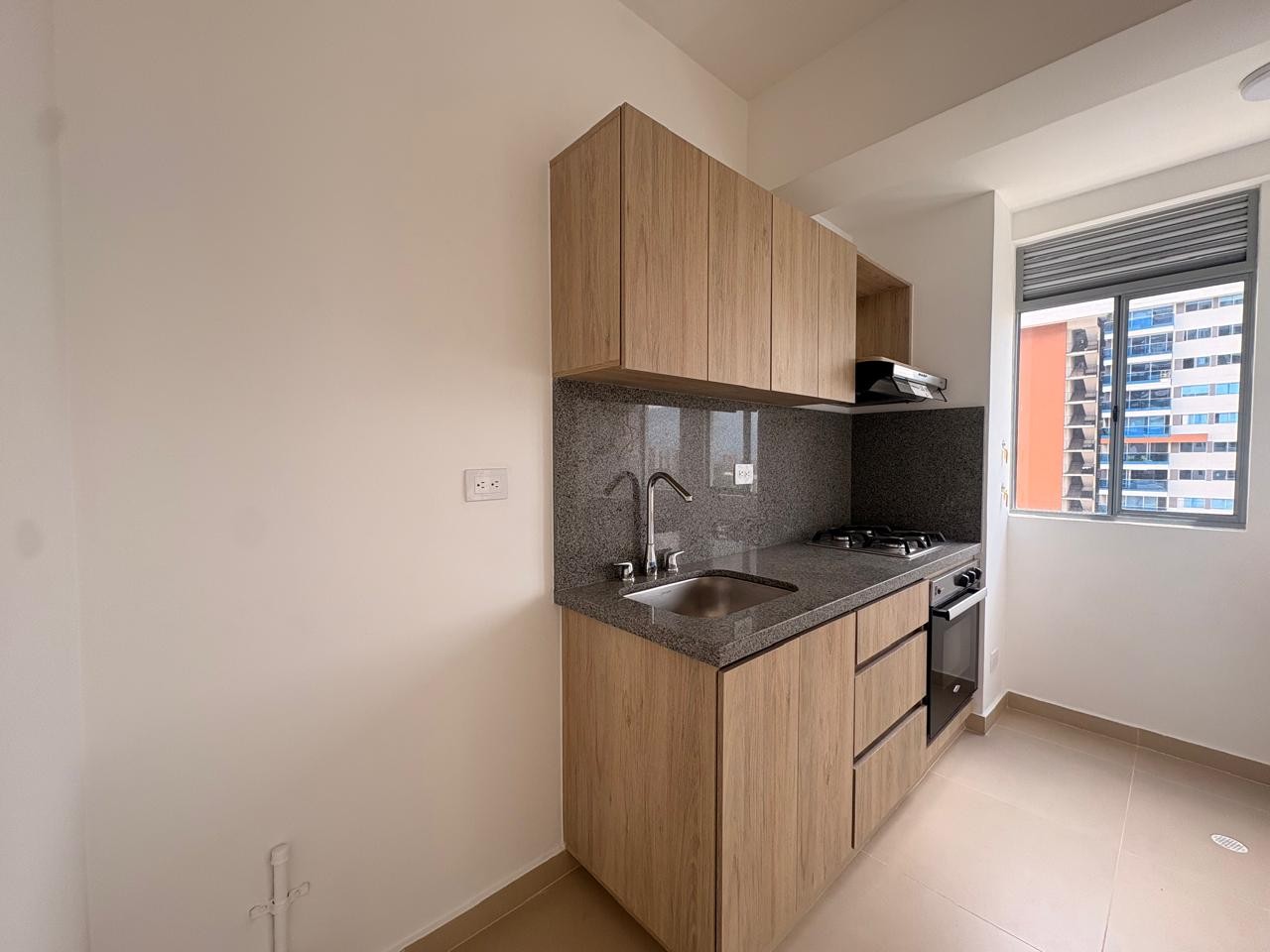 Apartamento en arriendo en Vereda La Doctora, Sabaneta · foto 3 de 15