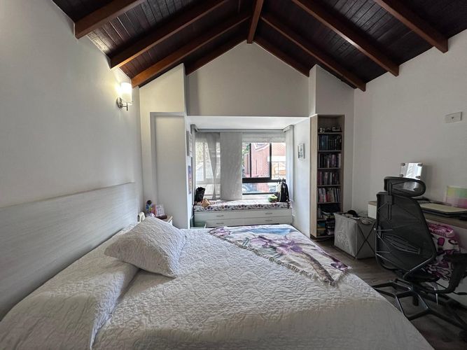 Casa de 4 alcobas en venta en Los Naranjos, Medellín, 220 m² · foto 13 de 20