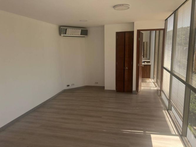 Oficina en arriendo en El Poblado, Medellín, 85 m² · foto 13 de 20