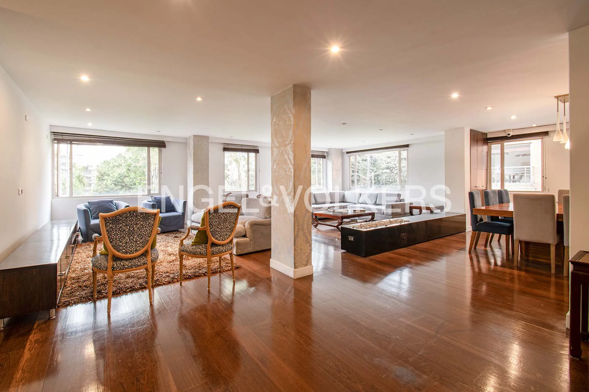 Apartamento en venta en Santa Barbara Occidental, Bogotá · foto 2 de 21