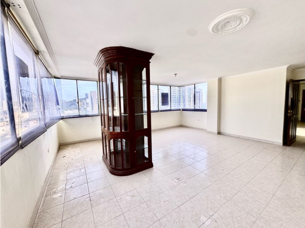 Apartamento en venta en Rodadero Sur, Santa Marta · foto 3 de 20