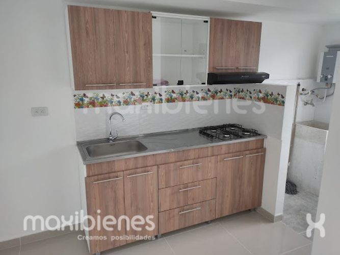 Apartamento de 3 alcobas en arriendo en Machado, Copacabana, 68 m² · foto 2 de 13