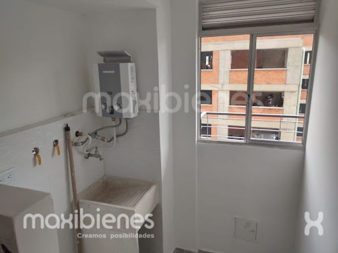 Apartamento de 3 alcobas en arriendo en Machado, Copacabana, 68 m² · foto 3 de 13