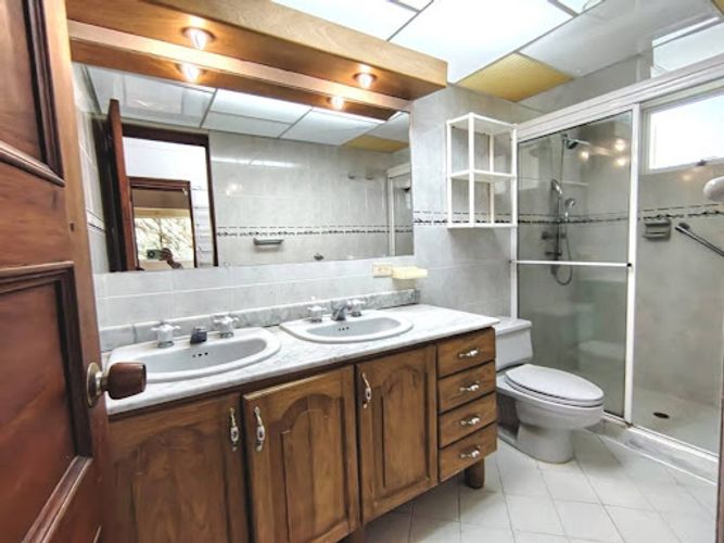 Finca en arriendo en Los Salados, El Retiro, 350 m² · foto 18 de 24