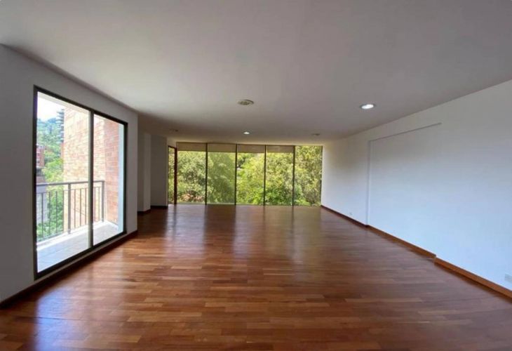 Oficina en arriendo en El Poblado, Medellín, 67 m² · foto 2 de 10