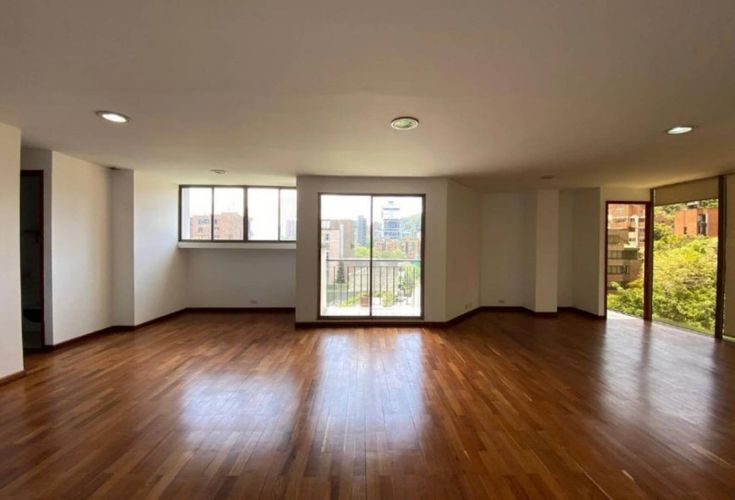 Oficina en arriendo en El Poblado, Medellín, 67 m² · foto 4 de 10