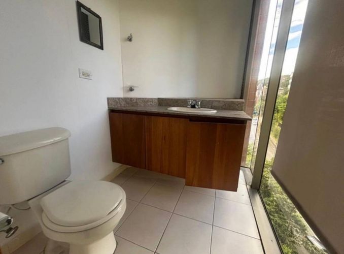 Oficina en arriendo en El Poblado, Medellín, 67 m² · foto 8 de 10