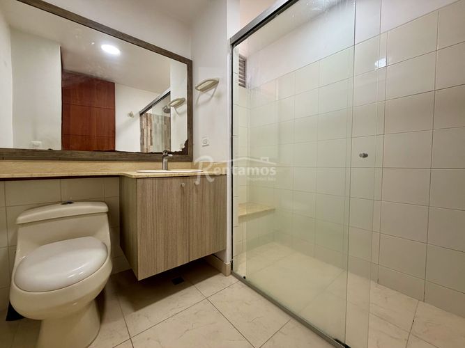 Apartamento de 3 alcobas en arriendo en Bosques De Zuñiga, Medellín, 118 m² · foto 21 de 24