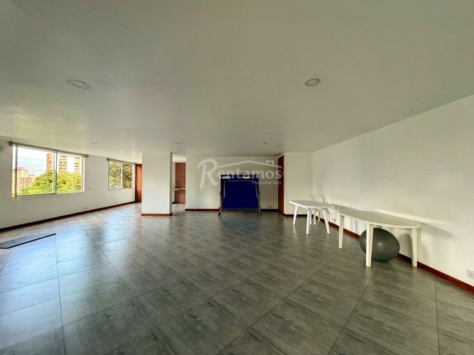 Apartamento de 3 alcobas en arriendo en Bosques De Zuñiga, Medellín, 118 m² · foto 22 de 24