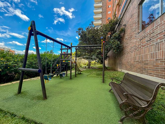 Apartamento de 3 alcobas en arriendo en Bosques De Zuñiga, Medellín, 118 m² · foto 23 de 24
