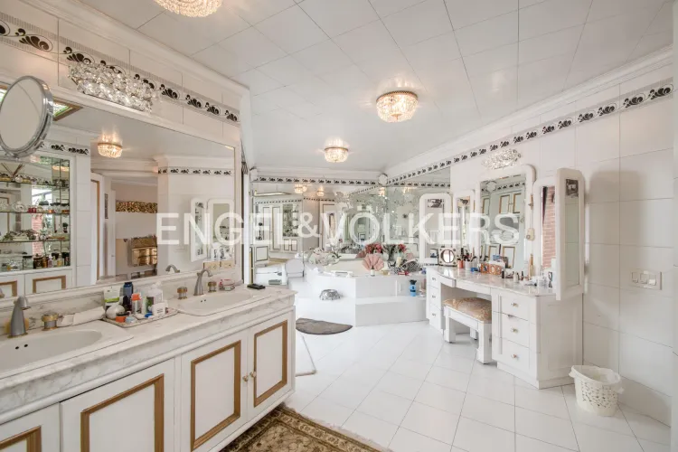Apartamento de 4 alcobas en venta en Chico Norte, Bogotá, 471 m² · foto 13 de 18
