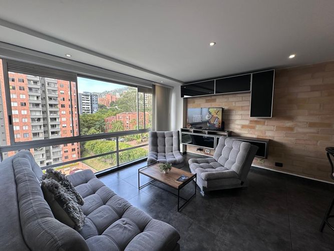 Apartamento en venta en El Poblado, Medellín · foto 3 de 17
