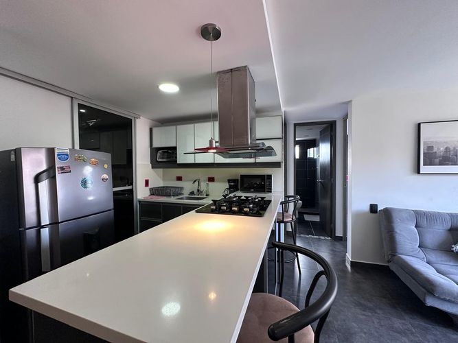 Apartamento en venta en El Poblado, Medellín · foto 6 de 17