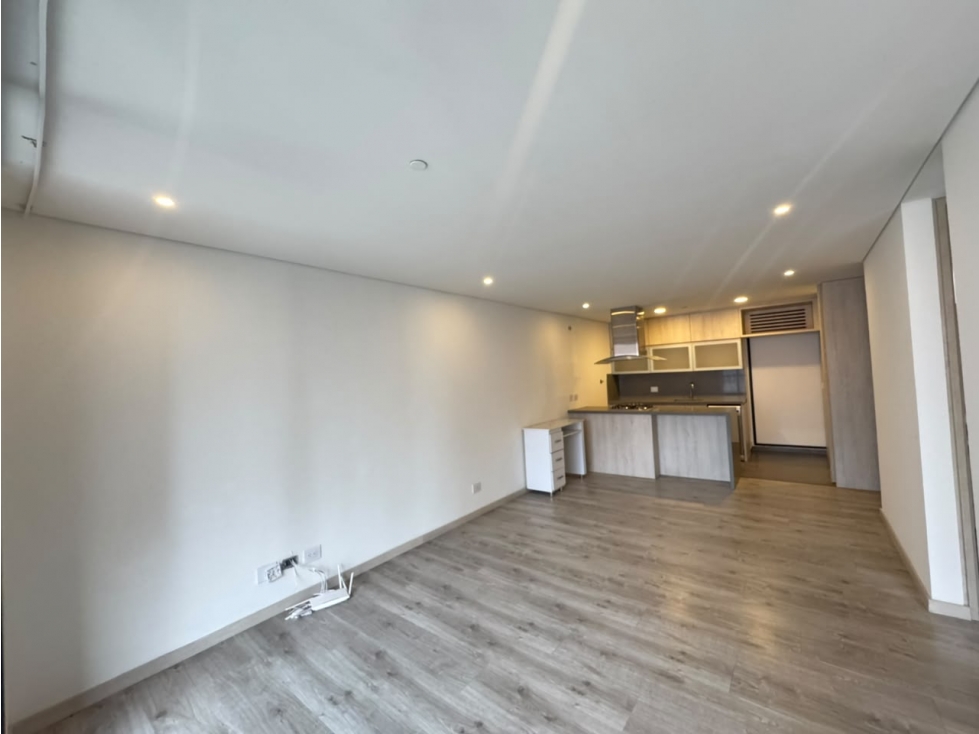Apartamento en arriendo en El Poblado, Medellín · foto 4 de 14