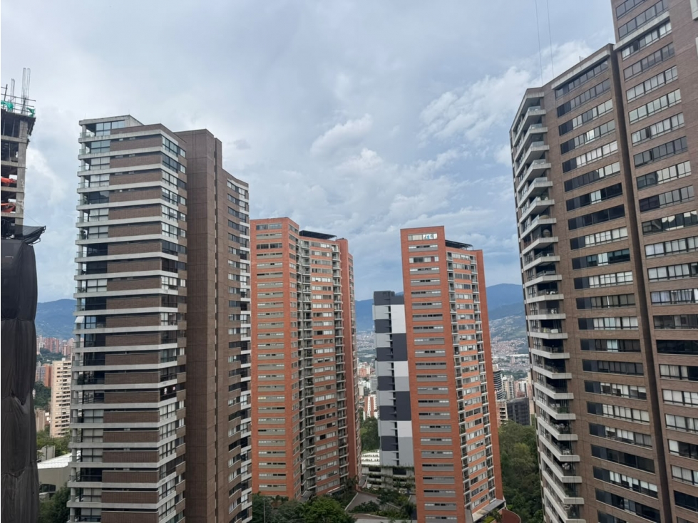 Apartamento en arriendo en El Poblado, Medellín · foto 5 de 14