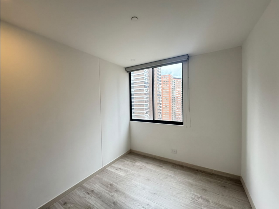 Apartamento en arriendo en El Poblado, Medellín · foto 8 de 14