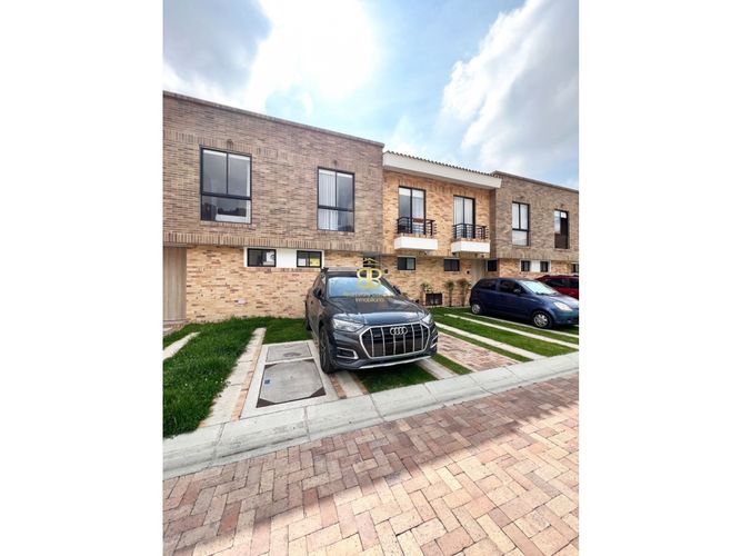 Casa de 3 alcobas en venta en Fonquetá, Chía, 128 m² · foto 3 de 24