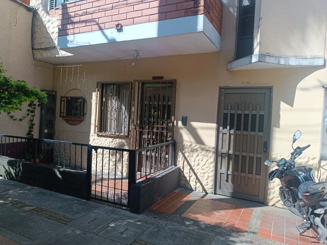 Casa de 3 alcobas en venta en La Magnolia, Envigado, 68 m² · foto 16 de 19