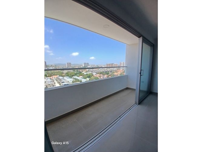 Apartamento de 3 alcobas en venta en Paraiso, Barranquilla, 97 m² · foto 2 de 24