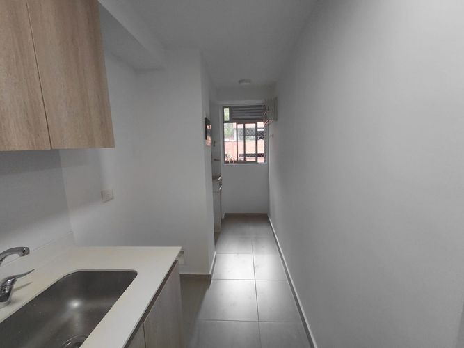 Apartamento de 3 alcobas en arriendo en Loma De San Jose, Sabaneta, 89 m² · foto 22 de 23