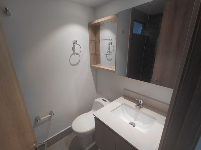 Apartamento de 3 alcobas en arriendo en Loma De San Jose, Sabaneta, 89 m² · foto 21 de 23