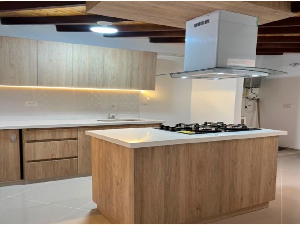 Apartamento en venta en La America, Medellín · foto 2 de 22