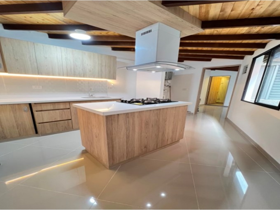 Apartamento en venta en La America, Medellín · foto 3 de 22