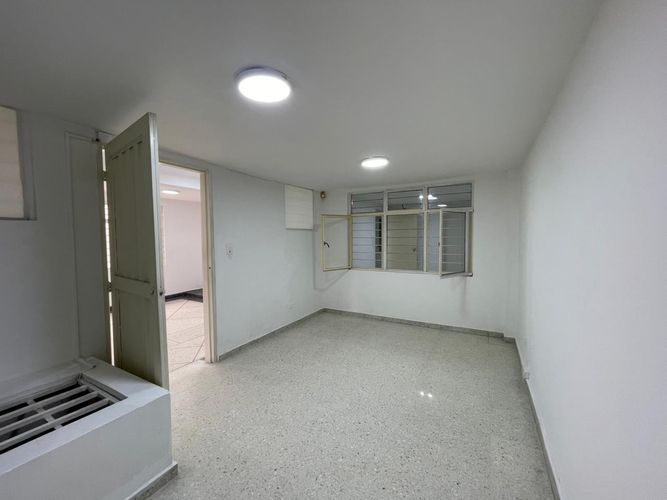 Casa de 7 alcobas en venta en San Vicente, Cali, 221 m² · foto 11 de 14