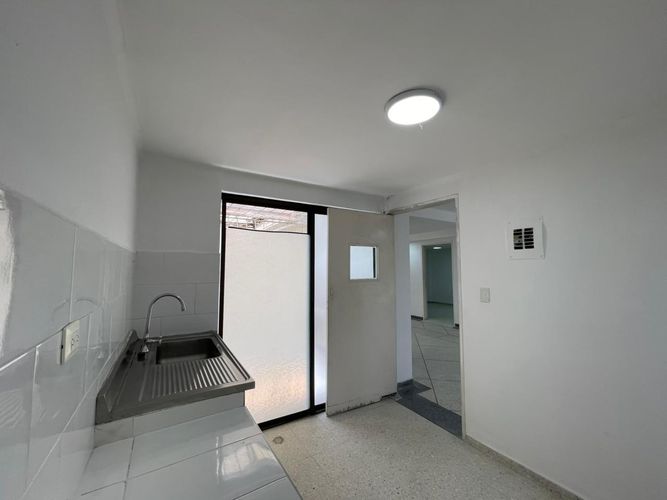 Casa de 7 alcobas en venta en San Vicente, Cali, 221 m² · foto 9 de 14