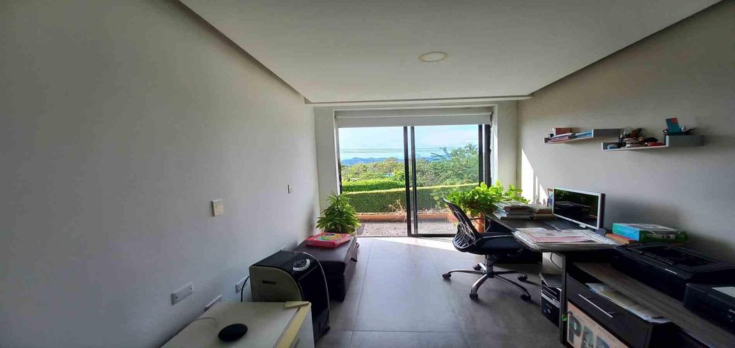 Casa de 4 alcobas en venta en Cerritos, Pereira, 350 m² · foto 4 de 24