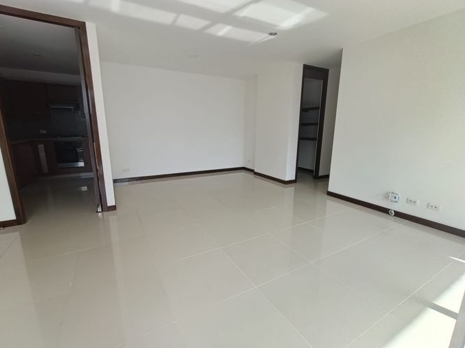 Apartamento de 3 alcobas en arriendo en Loma Del Esmeraldal, Envigado, 100 m² · foto 8 de 16