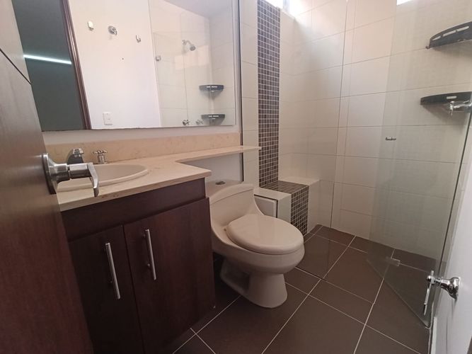 Apartamento de 3 alcobas en arriendo en Loma Del Esmeraldal, Envigado, 100 m² · foto 15 de 16