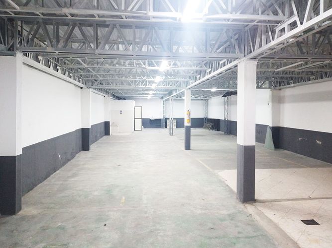 Bodega en arriendo en Cristo Rey, Medellín, 200 m² · foto 10 de 11
