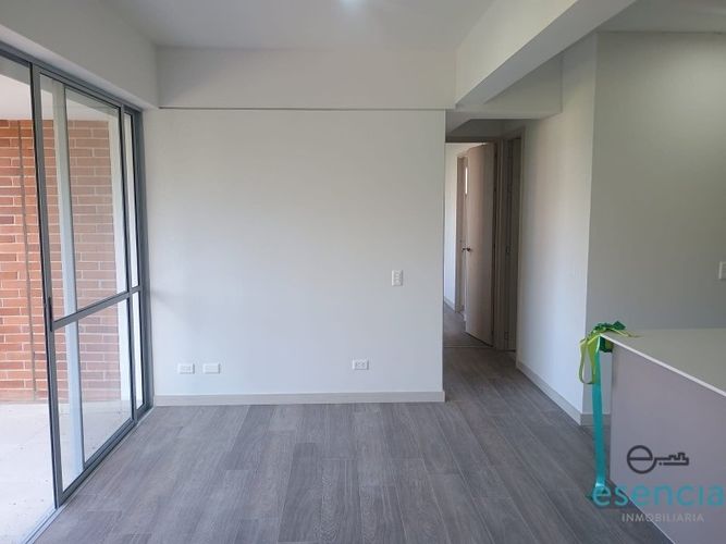 Apartamento de 2 alcobas en arriendo en Las Lomitas, Sabaneta, 70 m² · foto 2 de 14