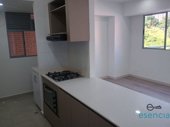 Apartamento de 2 alcobas en arriendo en Las Lomitas, Sabaneta, 70 m² · foto 5 de 14