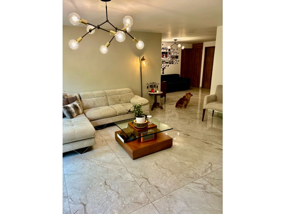 Apartamento en venta en Alejandria, Medellín · foto 2 de 17