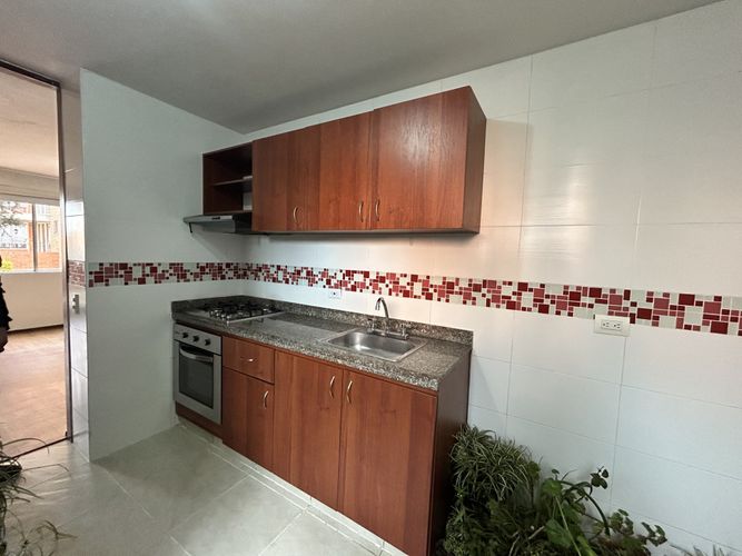 Apartamento de 3 alcobas en venta en Fac, Madrid, 76 m² · foto 5 de 15