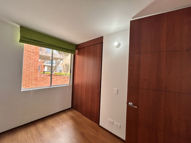 Apartamento de 3 alcobas en venta en Fac, Madrid, 76 m² · foto 9 de 15