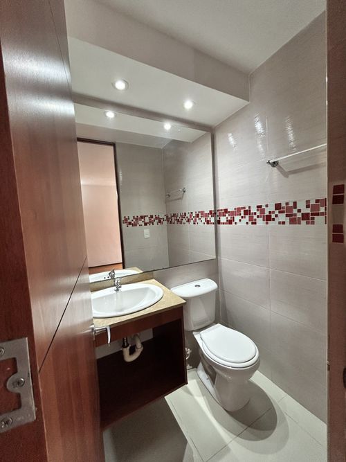 Apartamento de 3 alcobas en venta en Fac, Madrid, 76 m² · foto 10 de 15