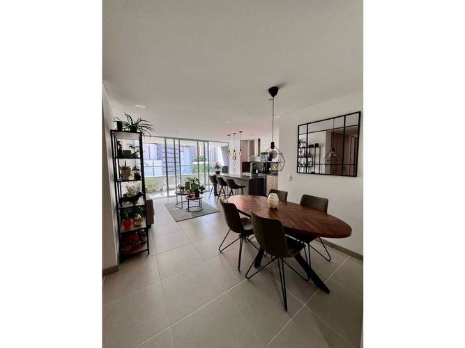 Apartamento de 2 alcobas en venta en Alto De Misael, Envigado, 103 m² · foto 2 de 9