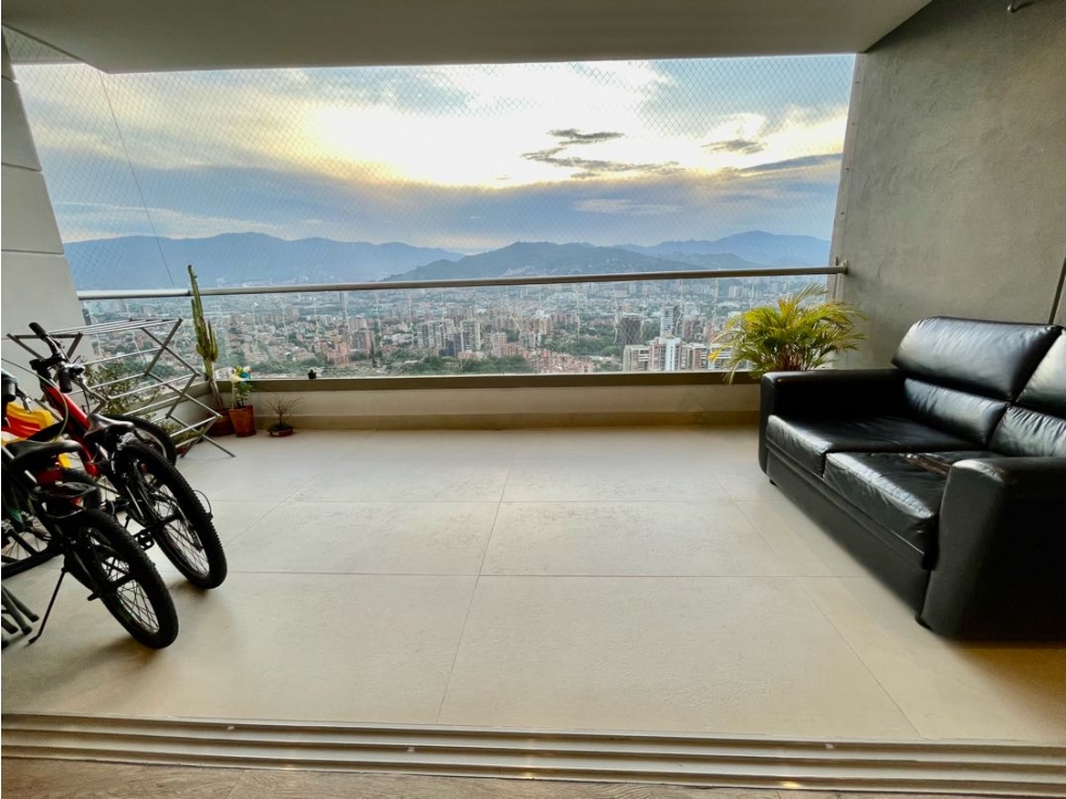 Apartamento en venta en Loma Benedictinos, Medellín · foto 4 de 11