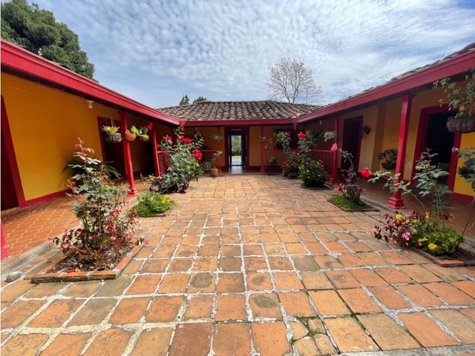 Finca en venta en Guarne, 380 m² · foto 6 de 19