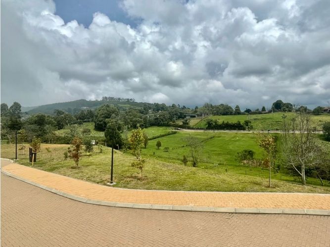 Lote en venta en Las Palmas, Envigado, 2307 m² · foto 4 de 13